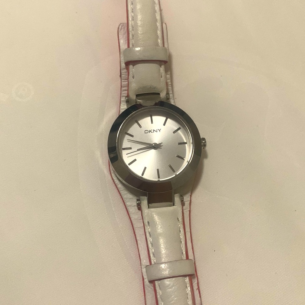 Vintage EUC Leather Red & White Watch